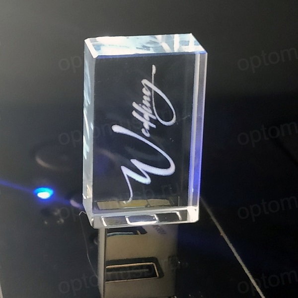 Флешка стеклянная CRYSTAL CLASSIC Silver c объемной 3D гравировкой внутри стекла